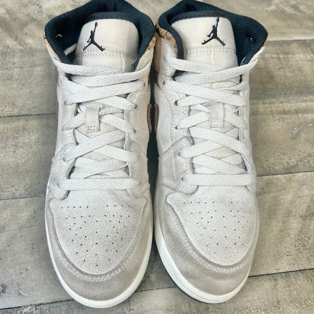 Nike‎ Air Jordan 1 Mid SE Shoes 